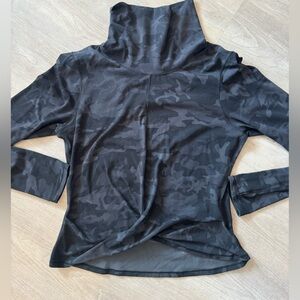 Lululemon running long sleeve